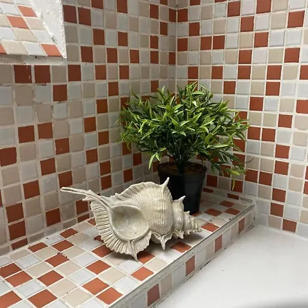 Дом отдыха 69 *