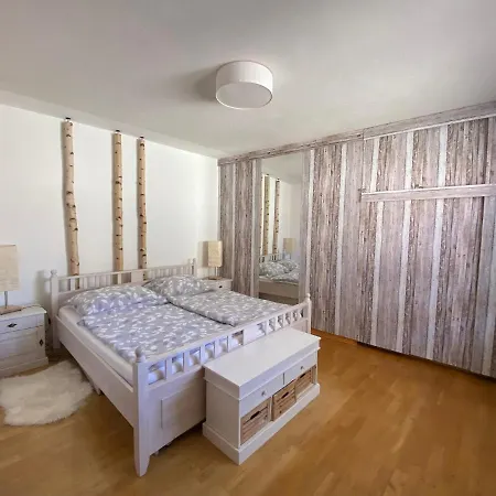 69 Holiday home Rossatz